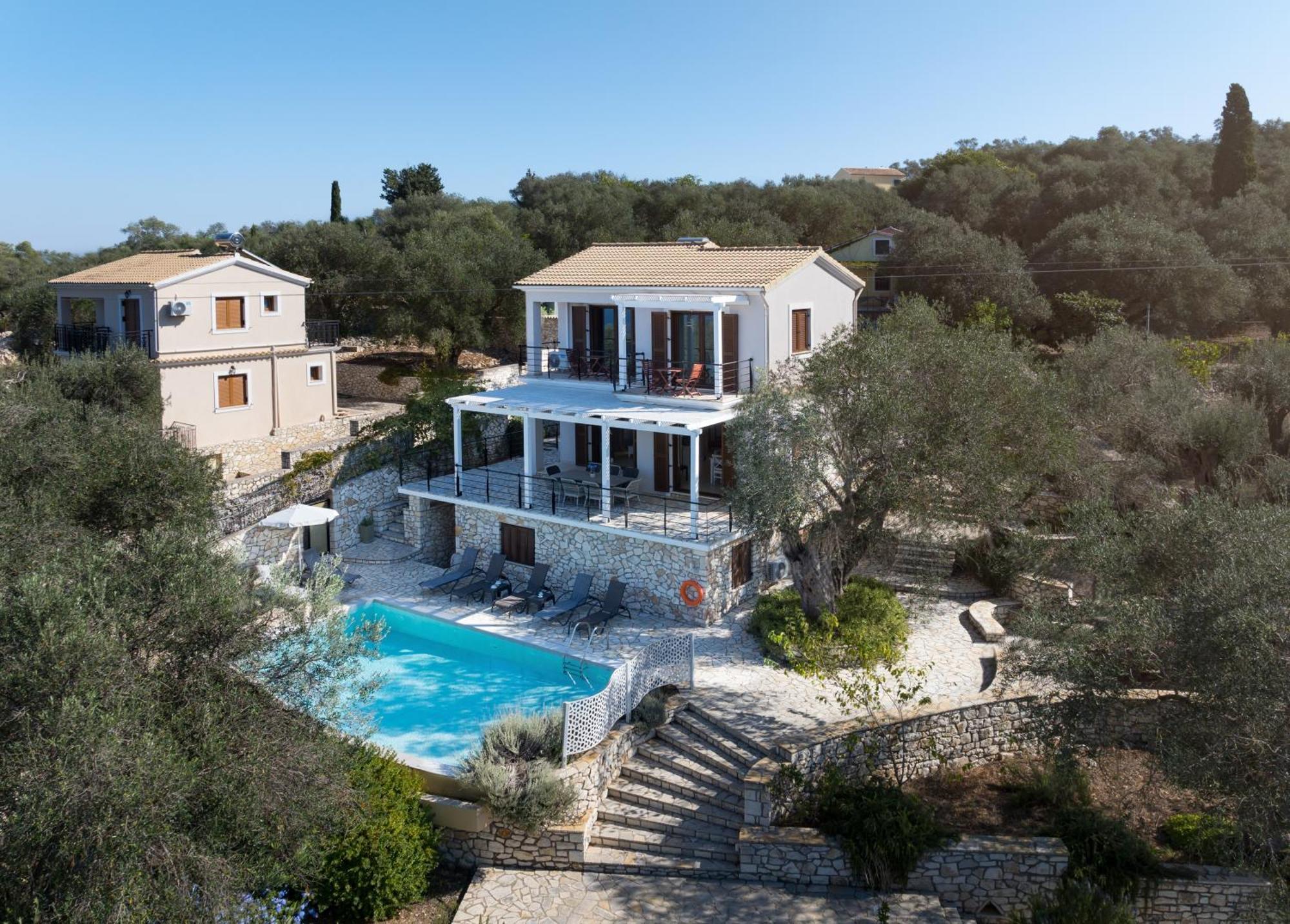 Villa Bougarini Haven Family Villa Rock Pool Oasis Ieromonachos المظهر الخارجي الصورة