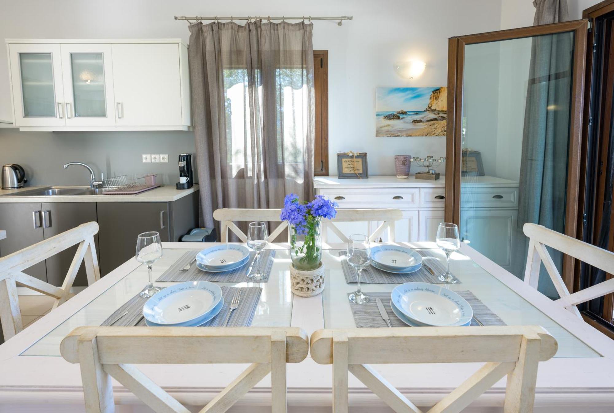 Villa Bougarini Haven Family Villa Rock Pool Oasis Ieromonachos المظهر الخارجي الصورة