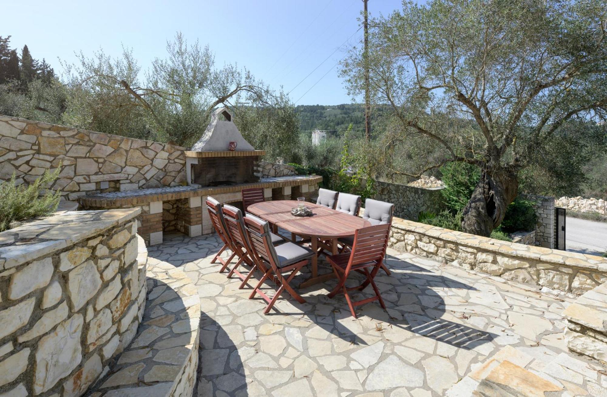 Villa Bougarini Haven Family Villa Rock Pool Oasis Ieromonachos المظهر الخارجي الصورة