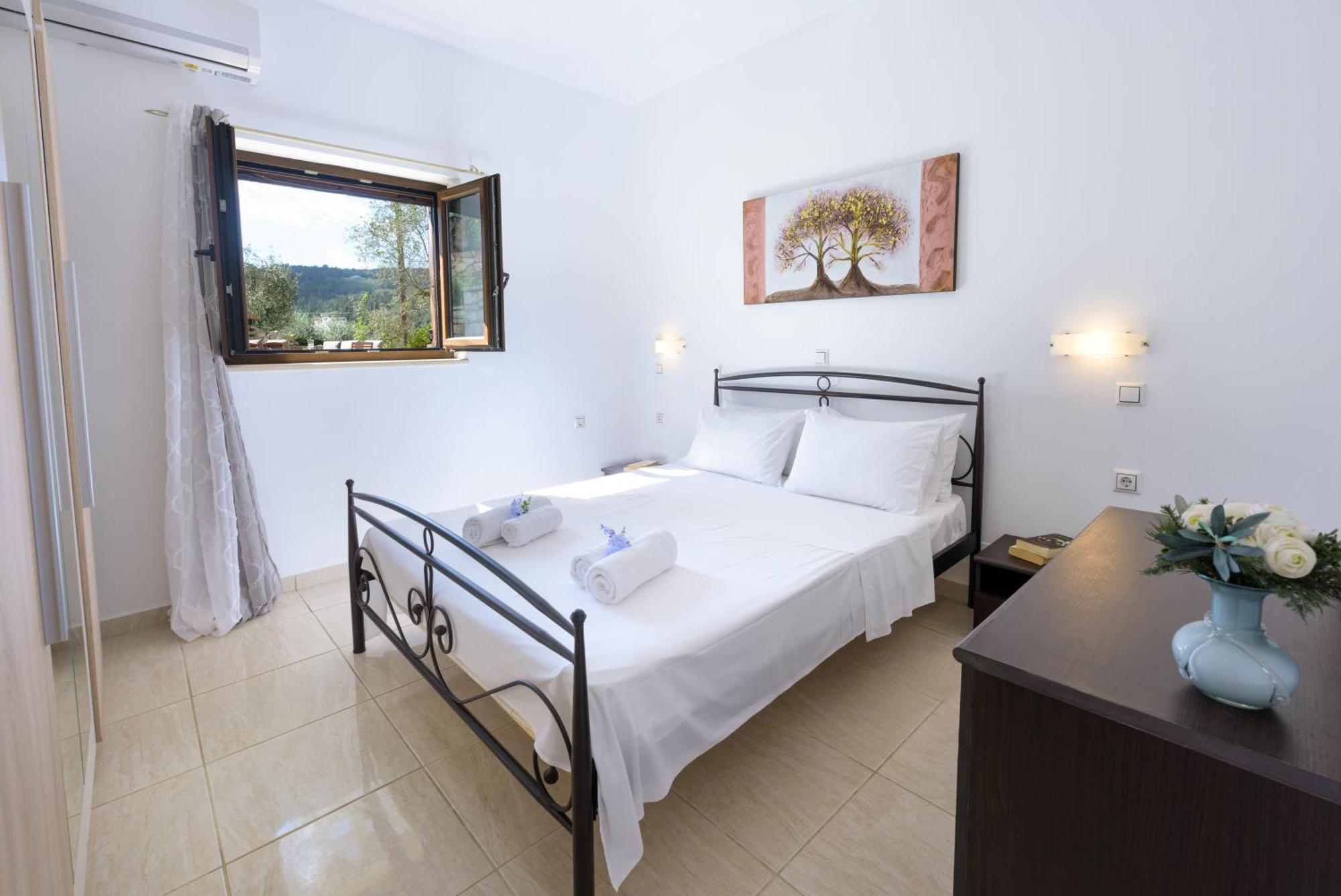Villa Bougarini Haven Family Villa Rock Pool Oasis Ieromonachos المظهر الخارجي الصورة