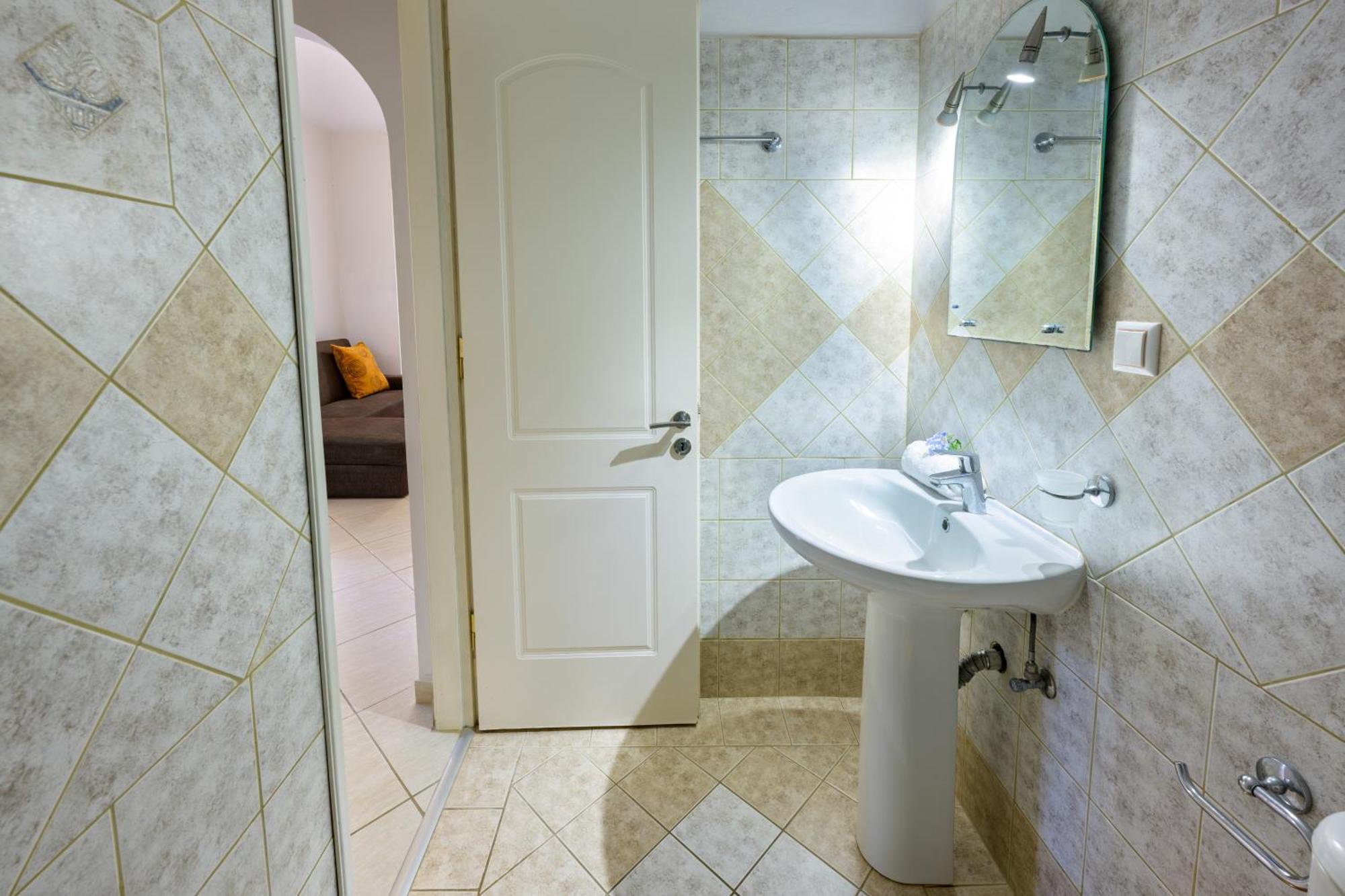 Villa Bougarini Haven Family Villa Rock Pool Oasis Ieromonachos المظهر الخارجي الصورة