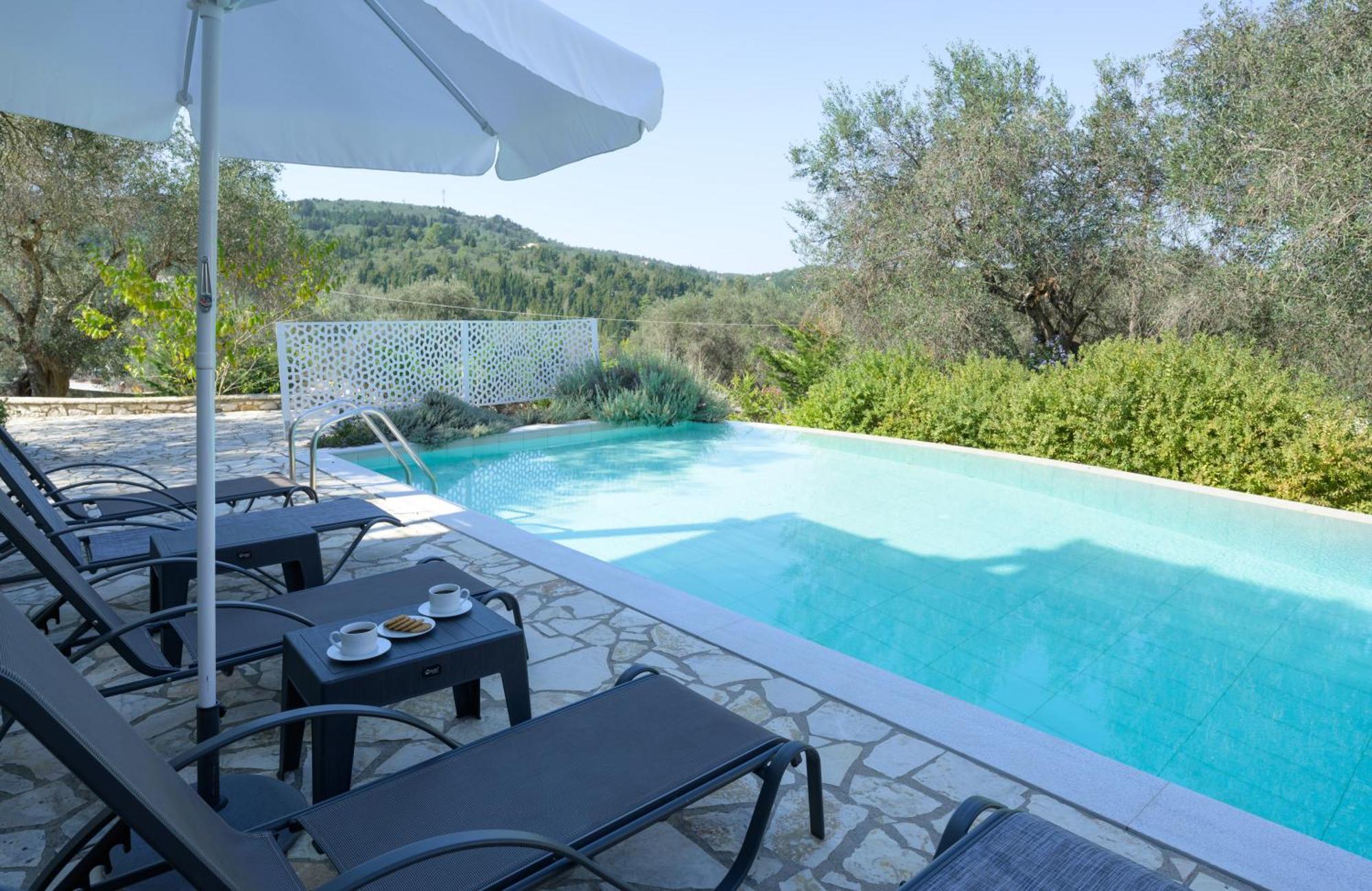 Villa Bougarini Haven Family Villa Rock Pool Oasis Ieromonachos المظهر الخارجي الصورة