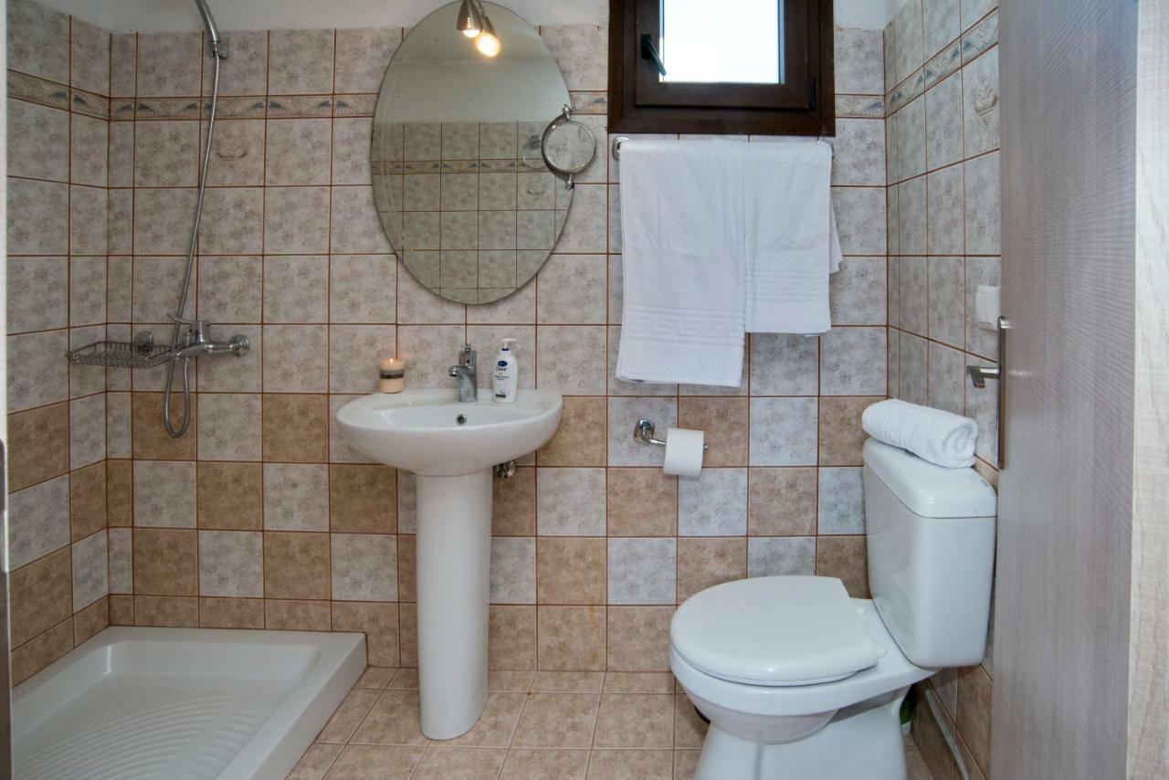 Villa Bougarini Haven Family Villa Rock Pool Oasis Ieromonachos المظهر الخارجي الصورة