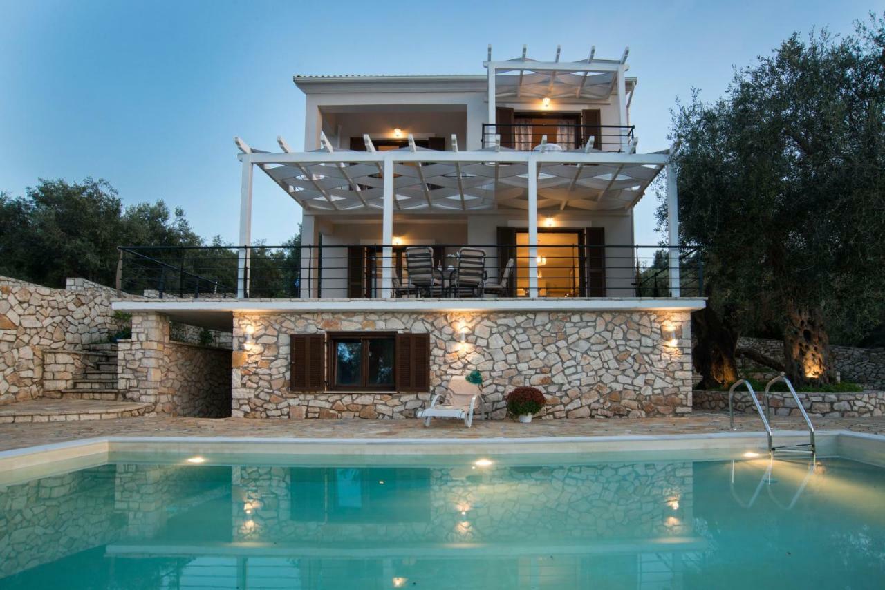 Villa Bougarini Haven Family Villa Rock Pool Oasis Ieromonachos المظهر الخارجي الصورة