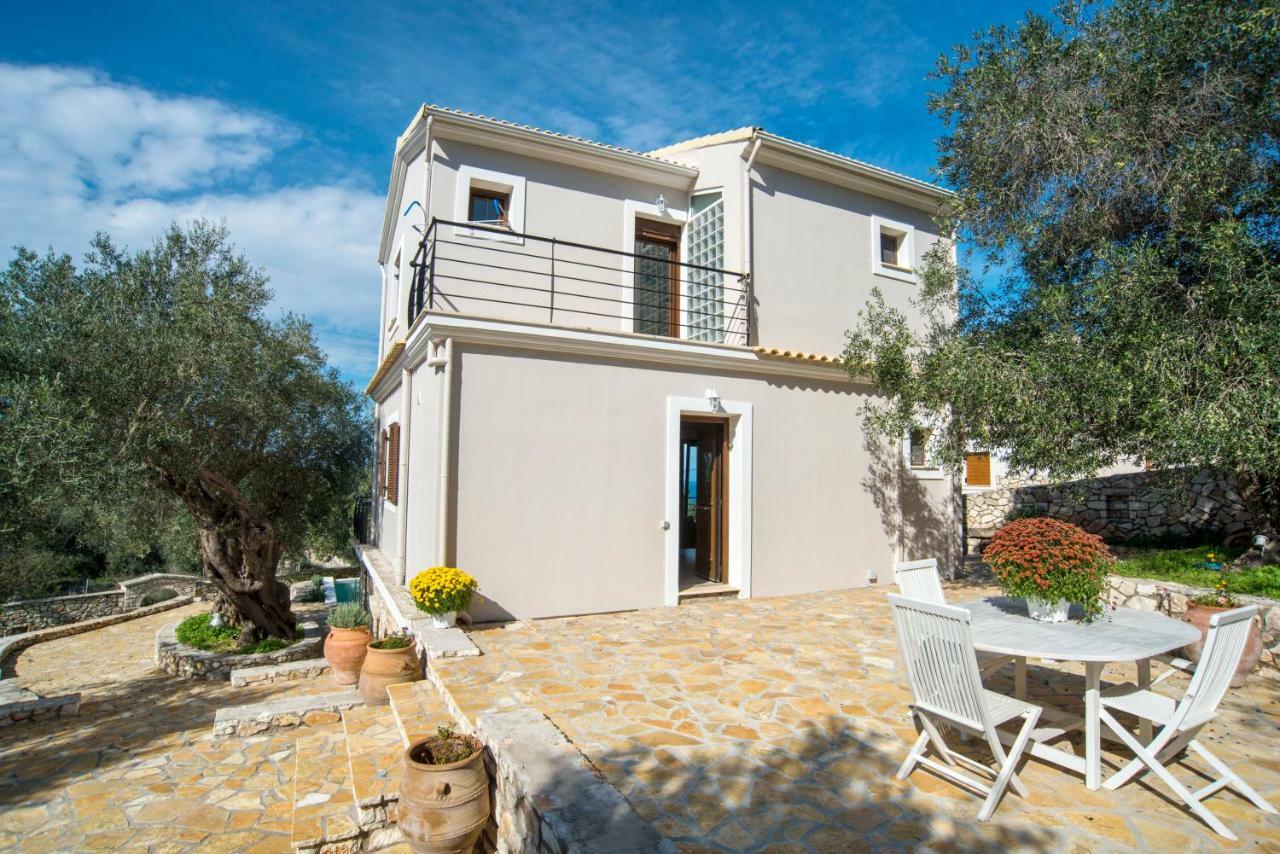 Villa Bougarini Haven Family Villa Rock Pool Oasis Ieromonachos المظهر الخارجي الصورة