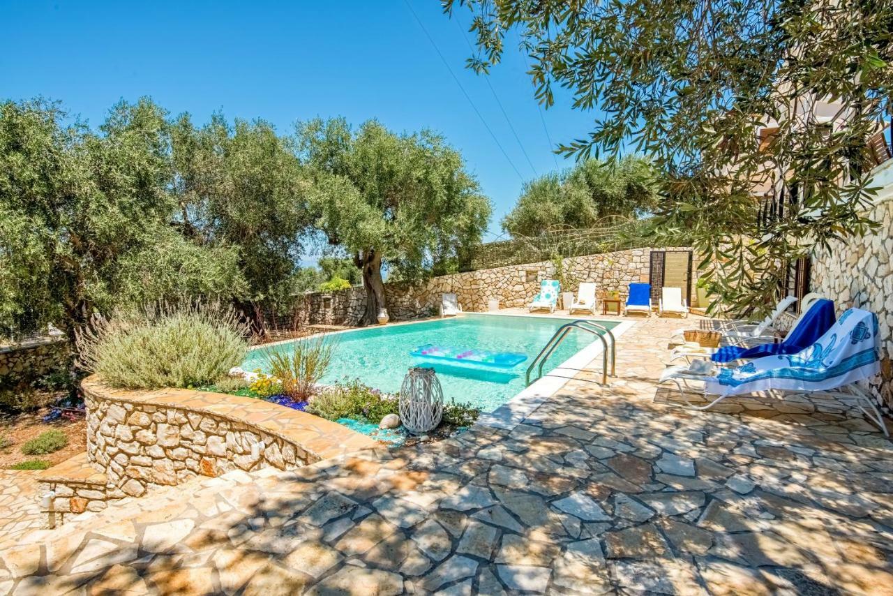 Villa Bougarini Haven Family Villa Rock Pool Oasis Ieromonachos المظهر الخارجي الصورة